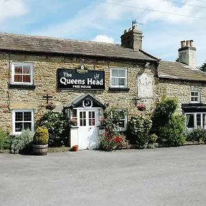 4* イン Queens Head